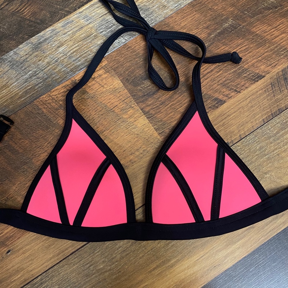 Victoria’s Secret bikini top